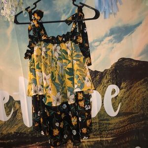 NWOT Flowy tank top